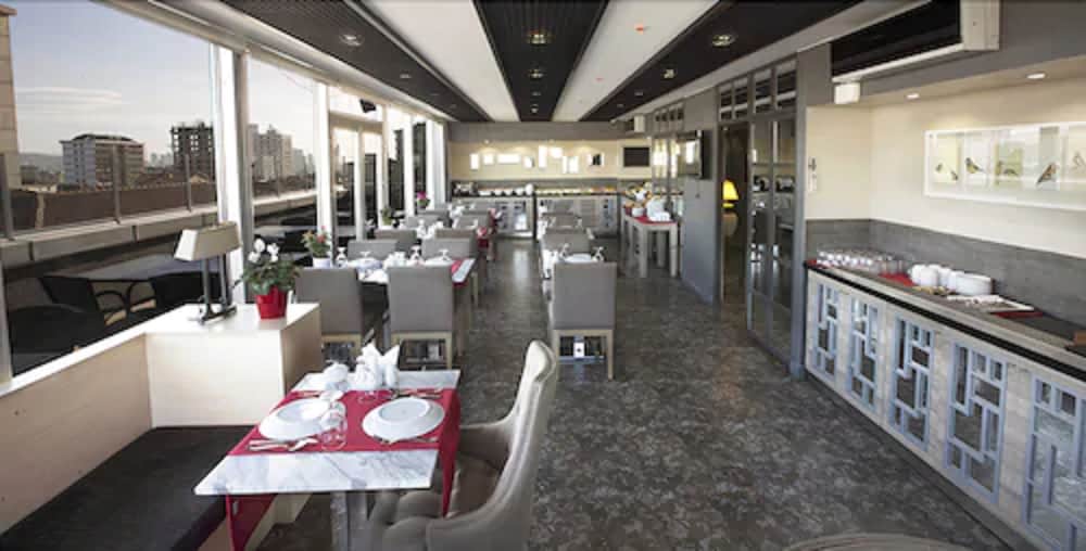 Akoni Hotel 16/21
