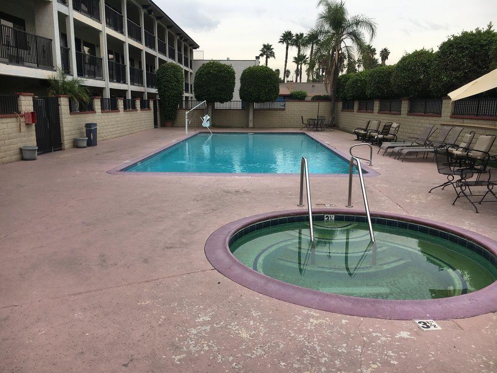 Motel6 Artesia, CA 35/41