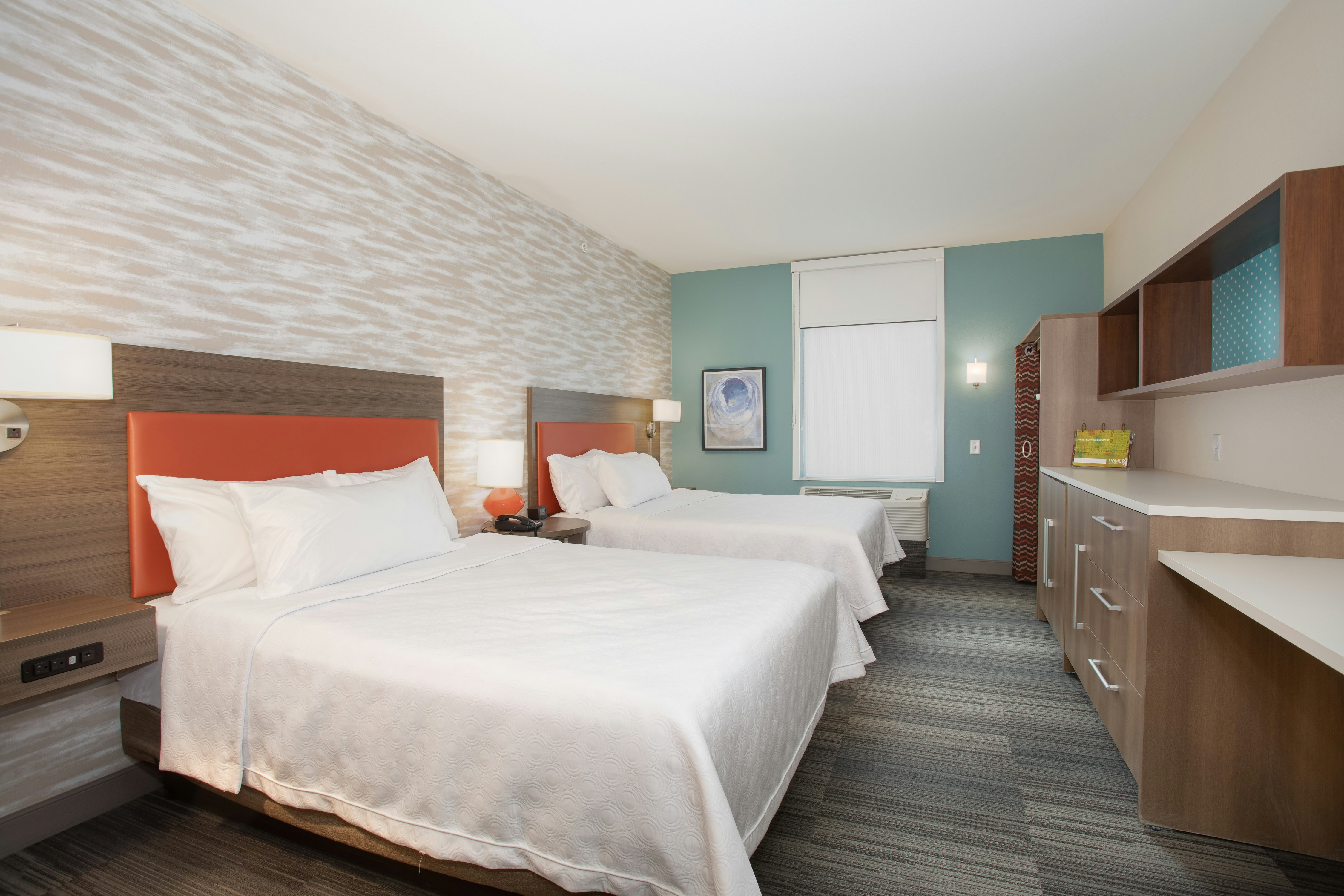 STUDIO, 2 QUEEN BEDS