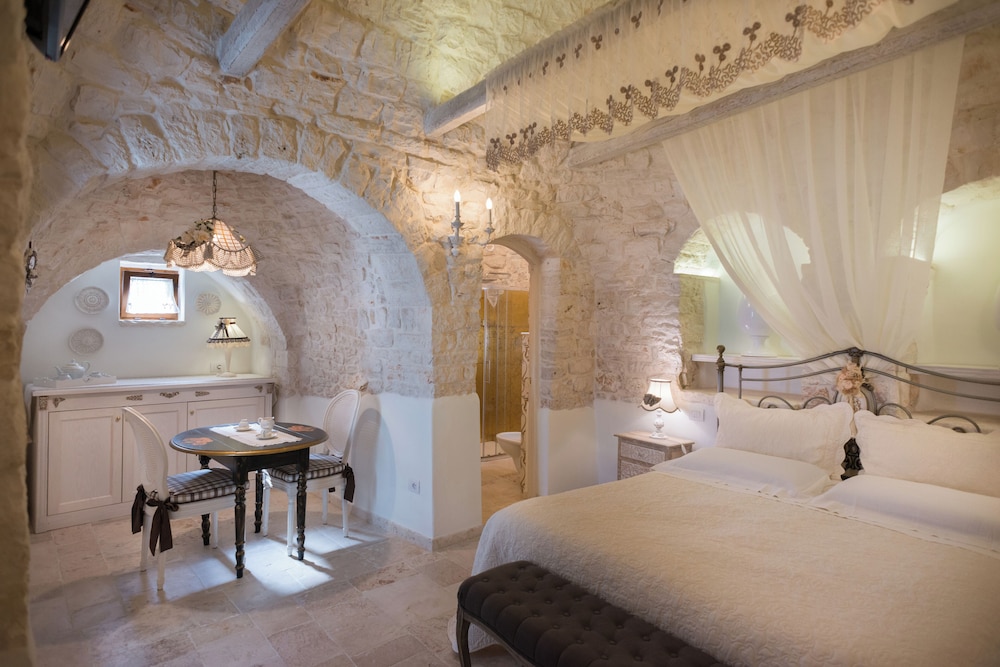 Romantic Trulli 7/23