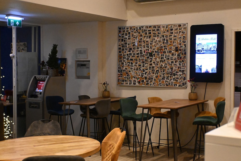 Dutchies Hostel 44/50