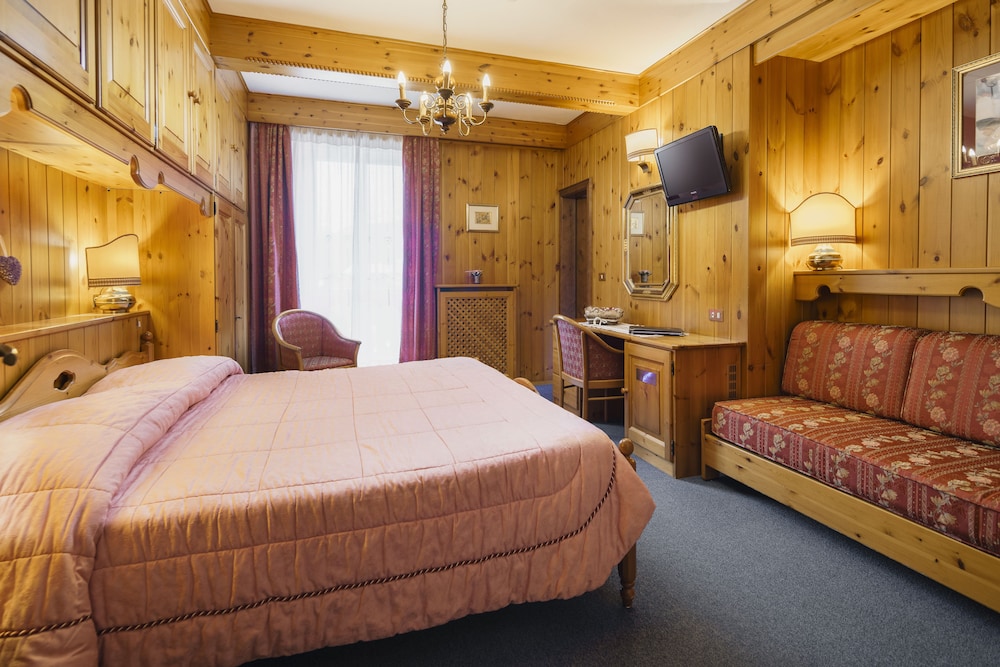 Hotel Columbia 22/68