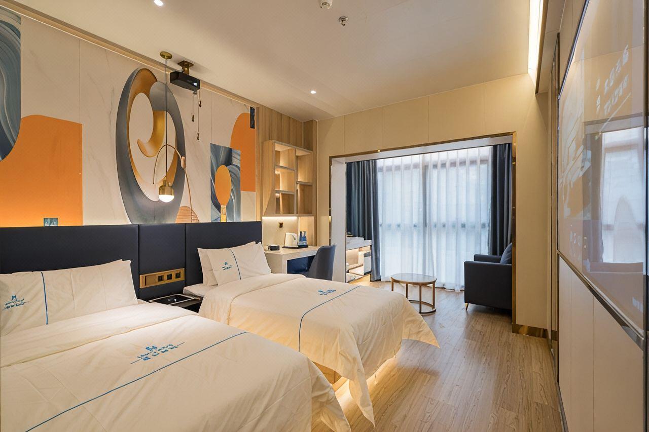 Elegant, Twin Beds