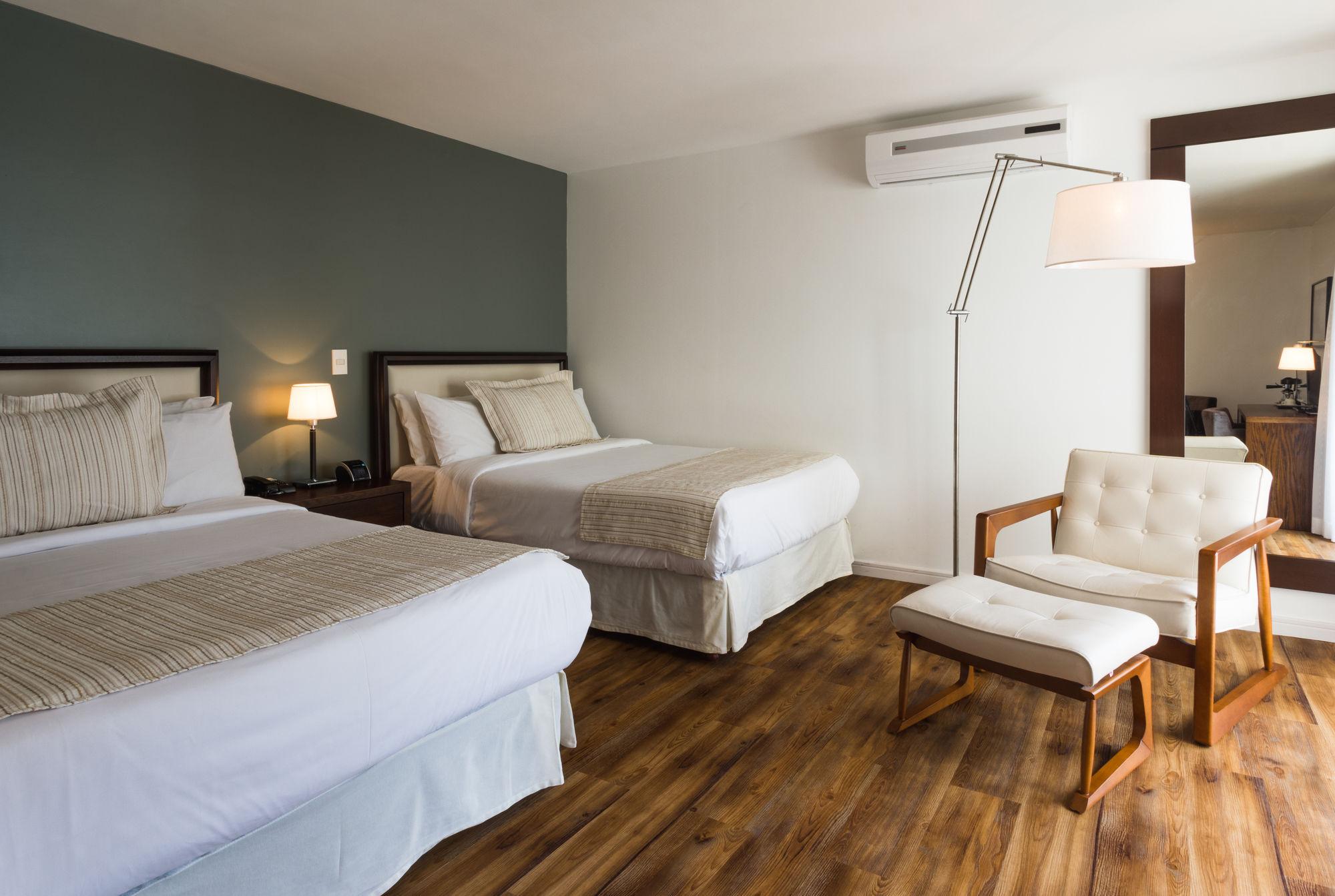Room, Twin Beds