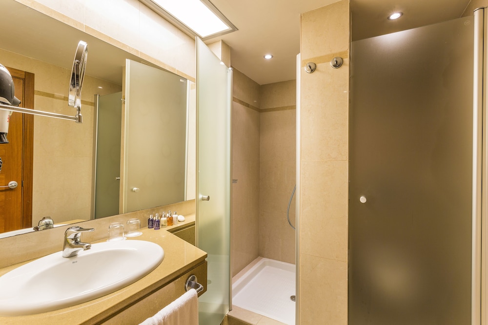 GRAND PALLADIUM PALACE IBIZA RESORT 23/64