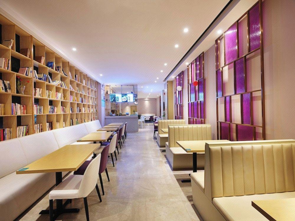 Lavande Hotel (Guangzhou Convention and Exhibition Center, Nanzhou Metro Station) 66/66