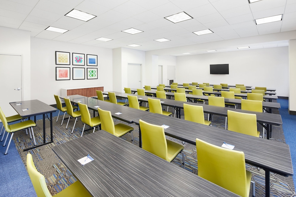 Holiday Inn Express Hotel & Suites Port Richey 53/63