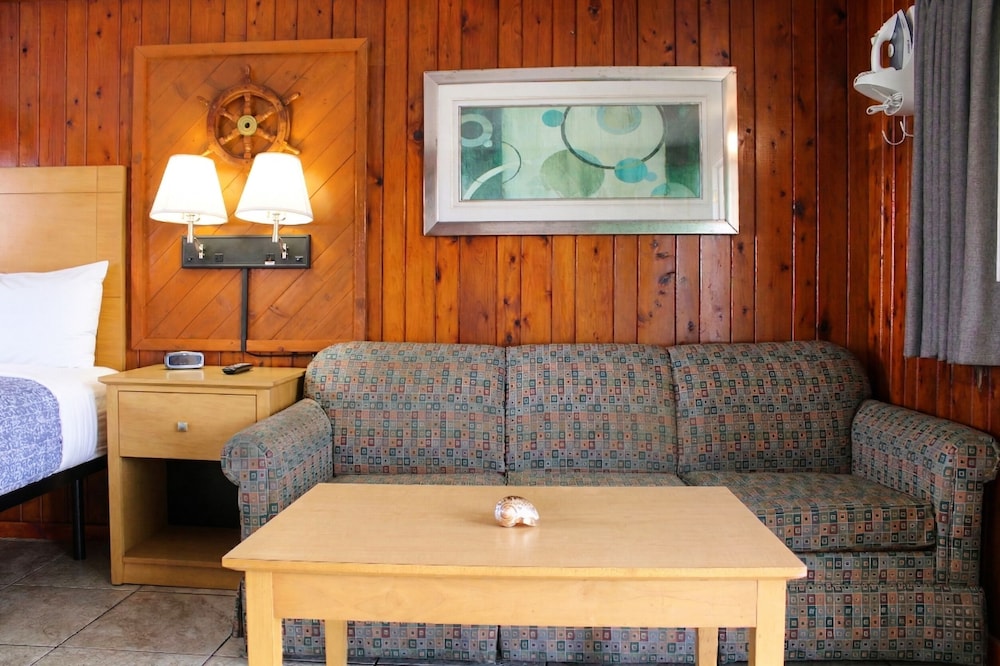 Rodeway Inn And Suites 62/71