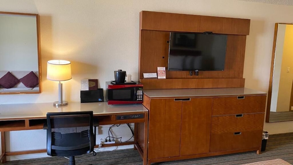 Windsor Place Inn 55/65