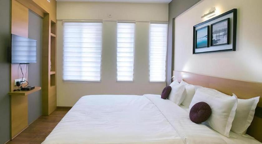 Adore Residency Vadapalani 21/45