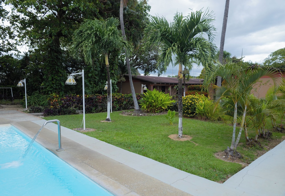Las Espuelas Hotel 49/54