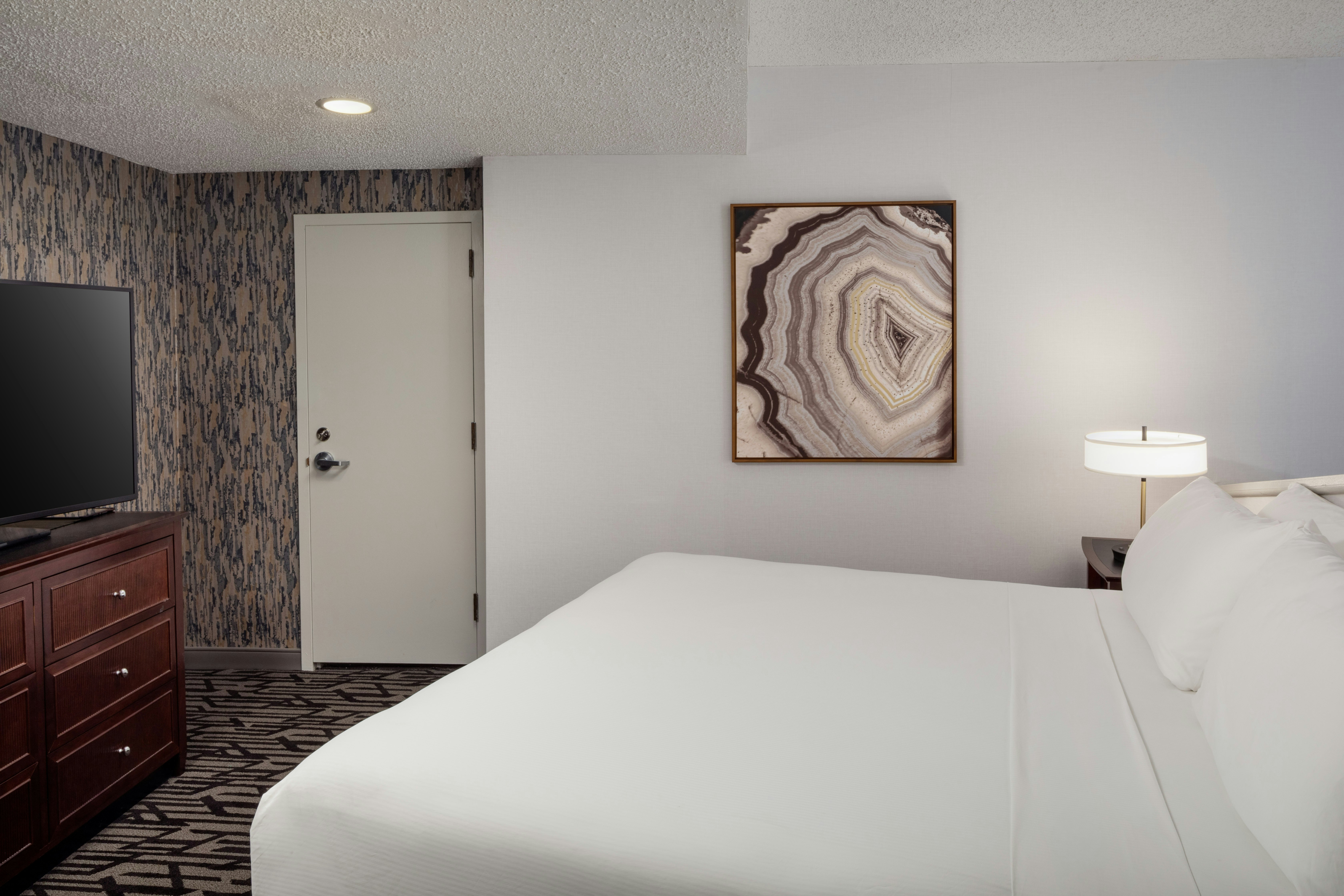 Bi Level, Loft, Suite, King Bed