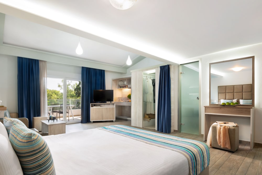 Hotel Sirines 17/50