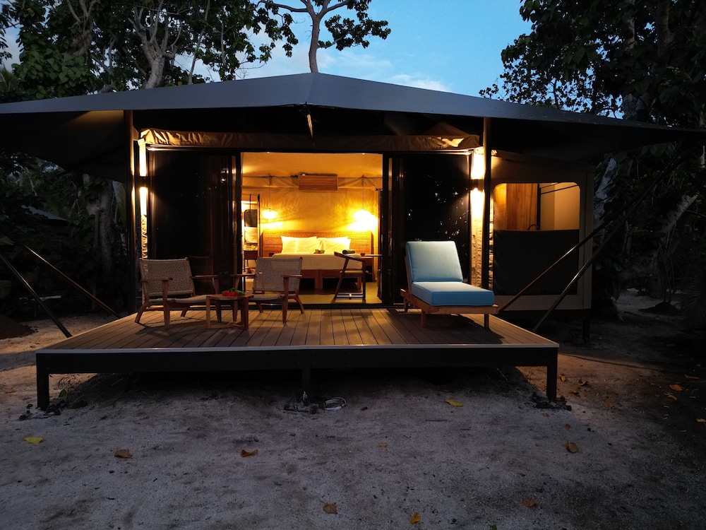 Serenity Island Resort 30/50