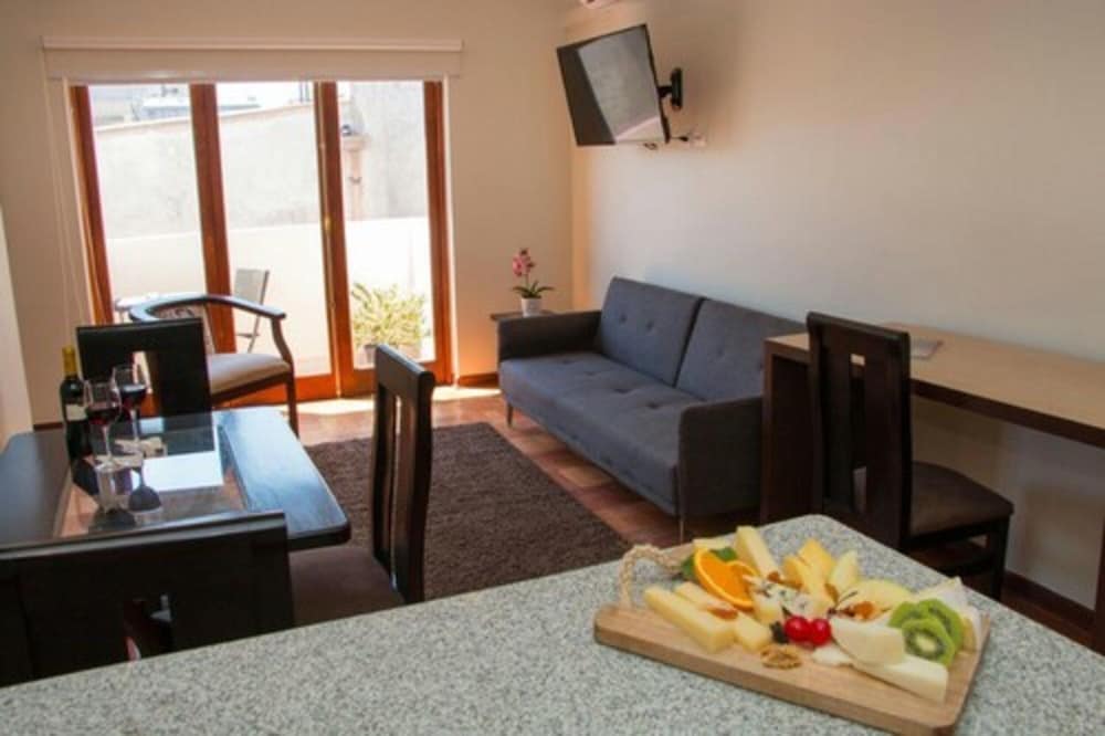 Hotel Plaza Nunoa 28/37
