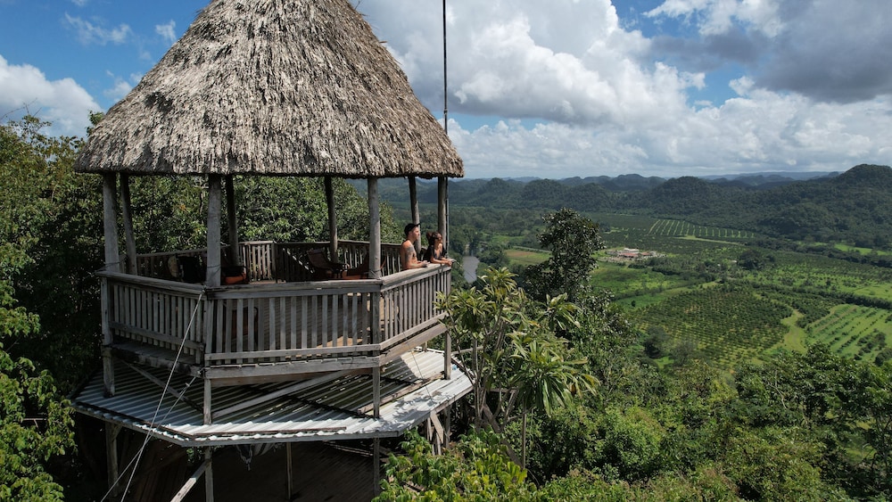 Sleeping Giant Rainforest Lodge 3/51
