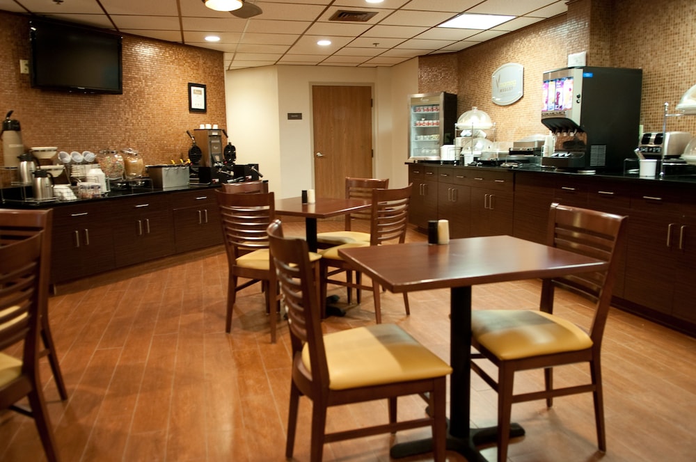 Sleep Inn Suites Buffalo Airport 45/63