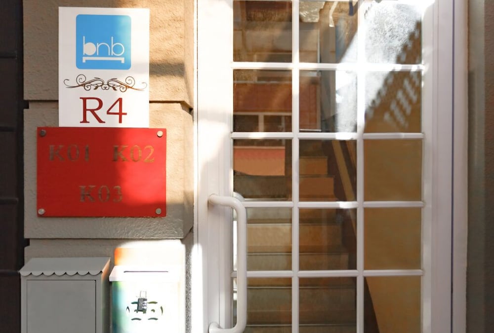 B&B Cheung Chau 63/81