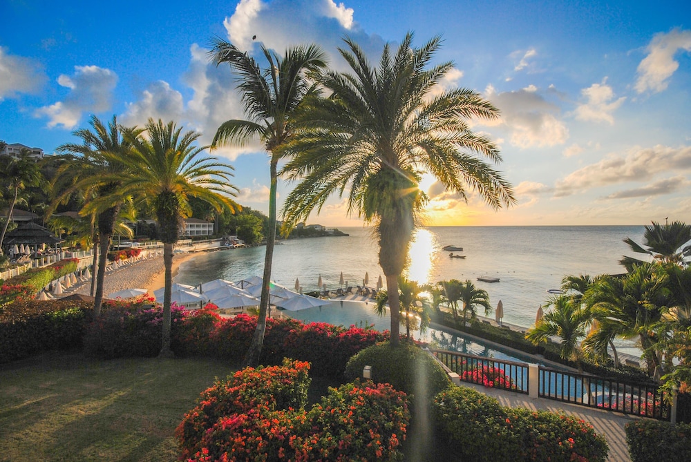 Cove Suites At Blue Waters 39/50