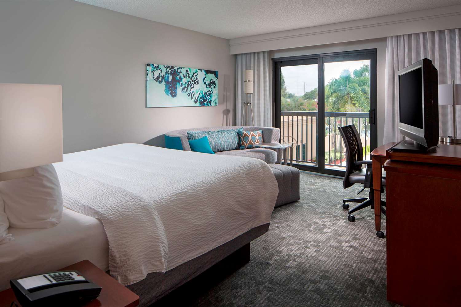 Sonesta Select Boca Raton 6/39
