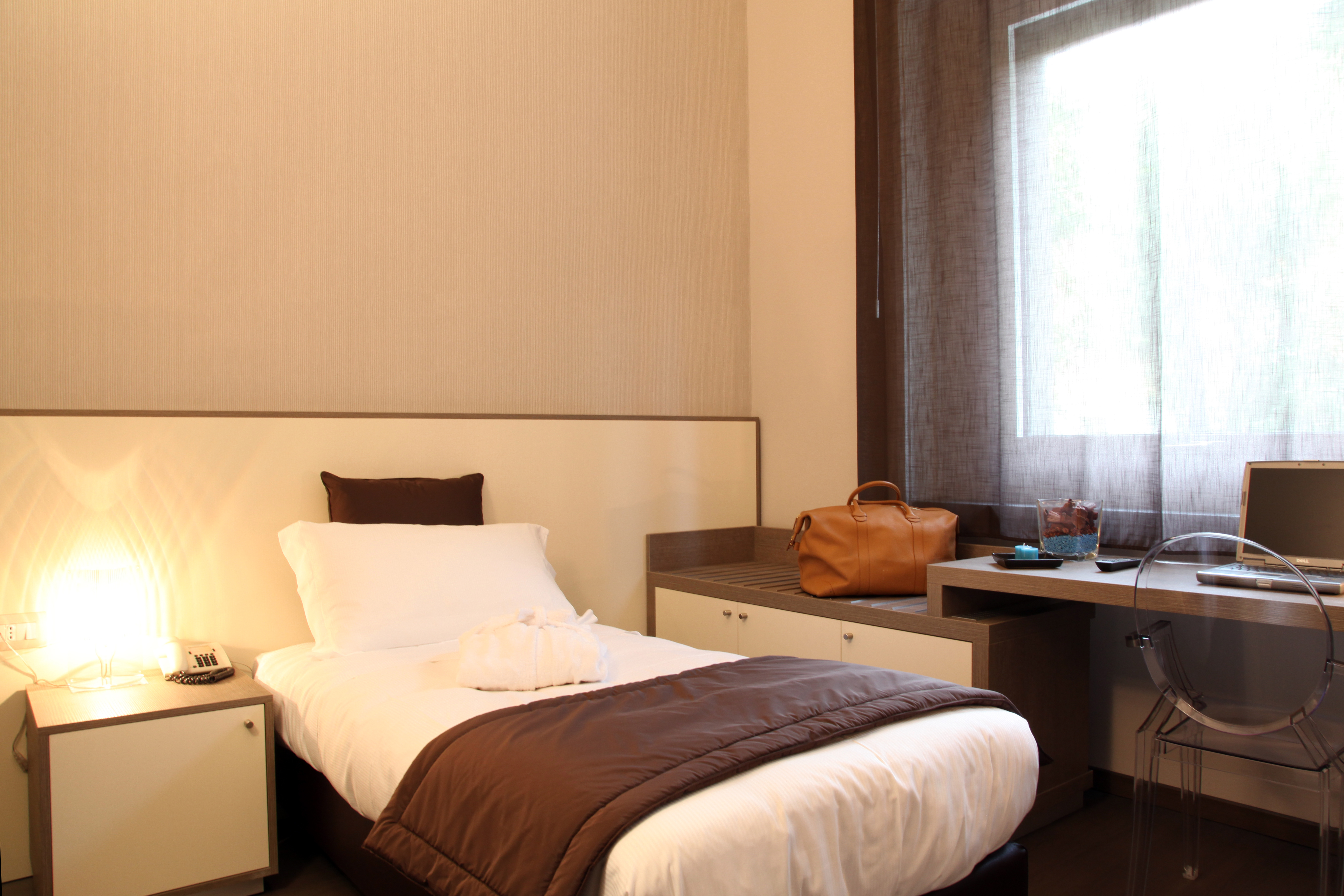 Classic Queen single room
