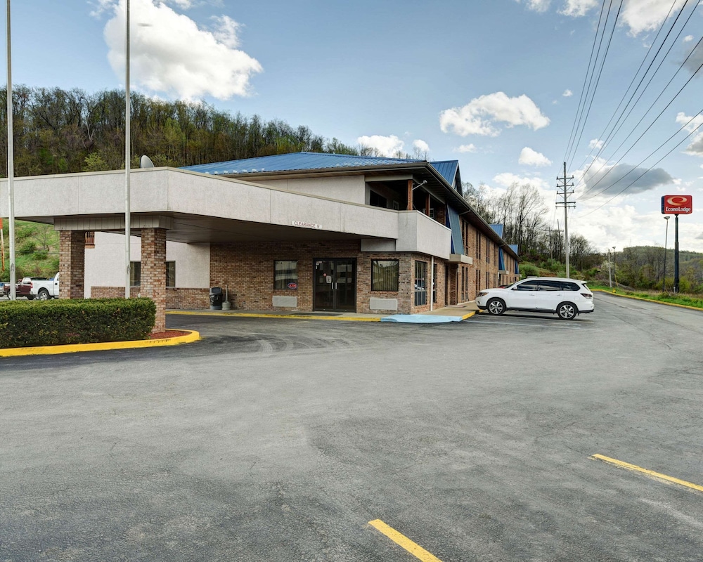 Econo Lodge Morgantown 28/31