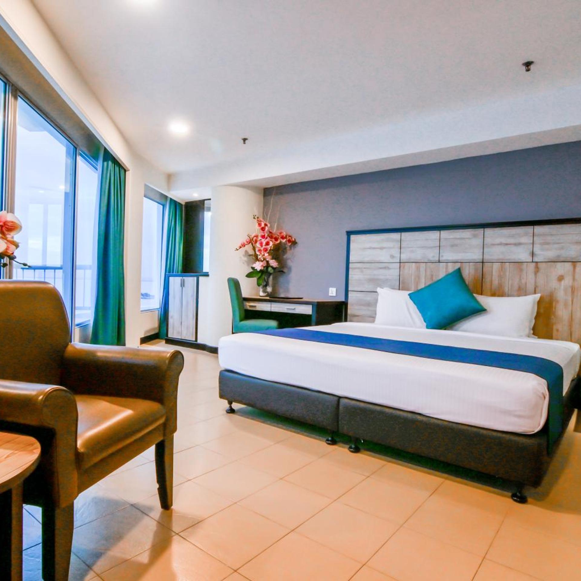Renovated, 2 Bedrooms, Suite
