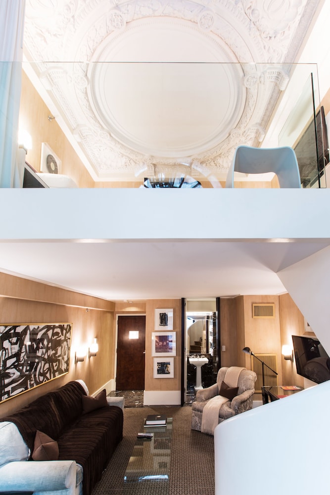 City Club Hotel 14/33