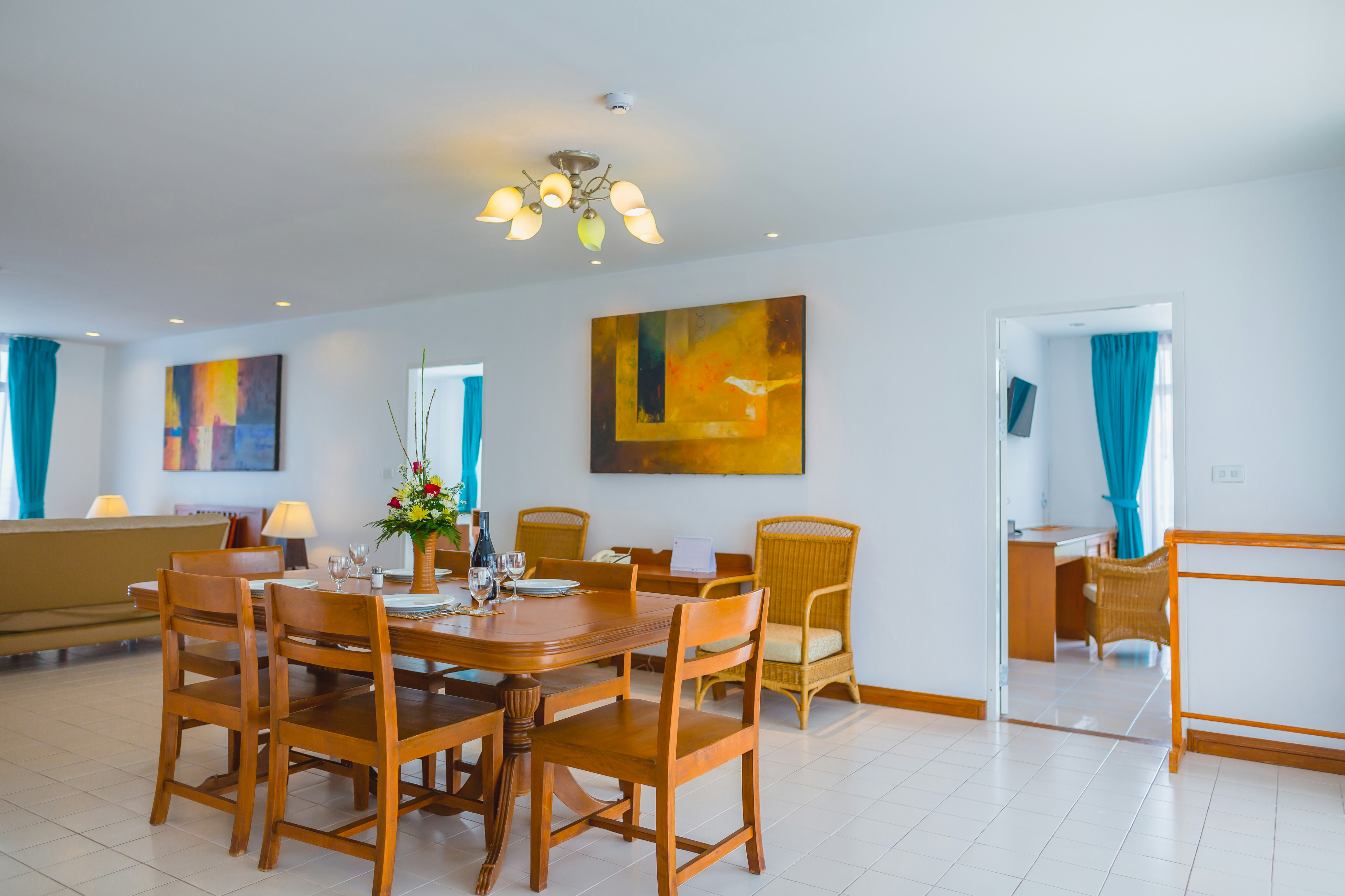 Waterfront Suites Phuket by Centara 52/76