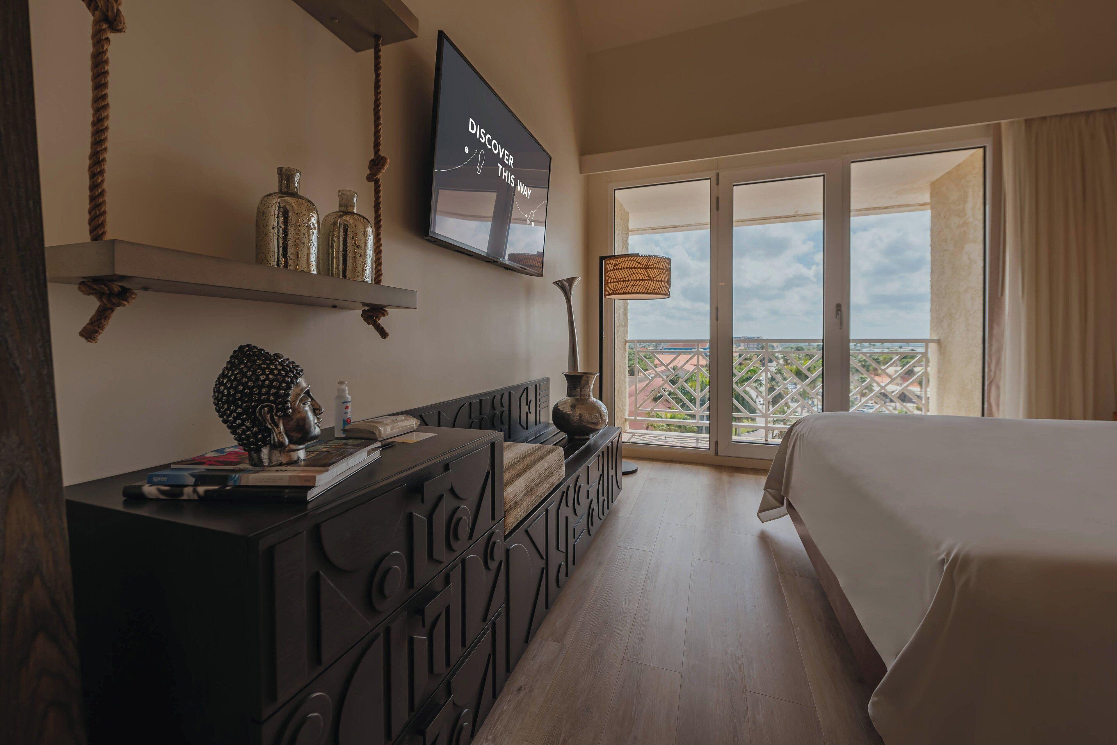 Room, King Bed, Island View, Adult Only