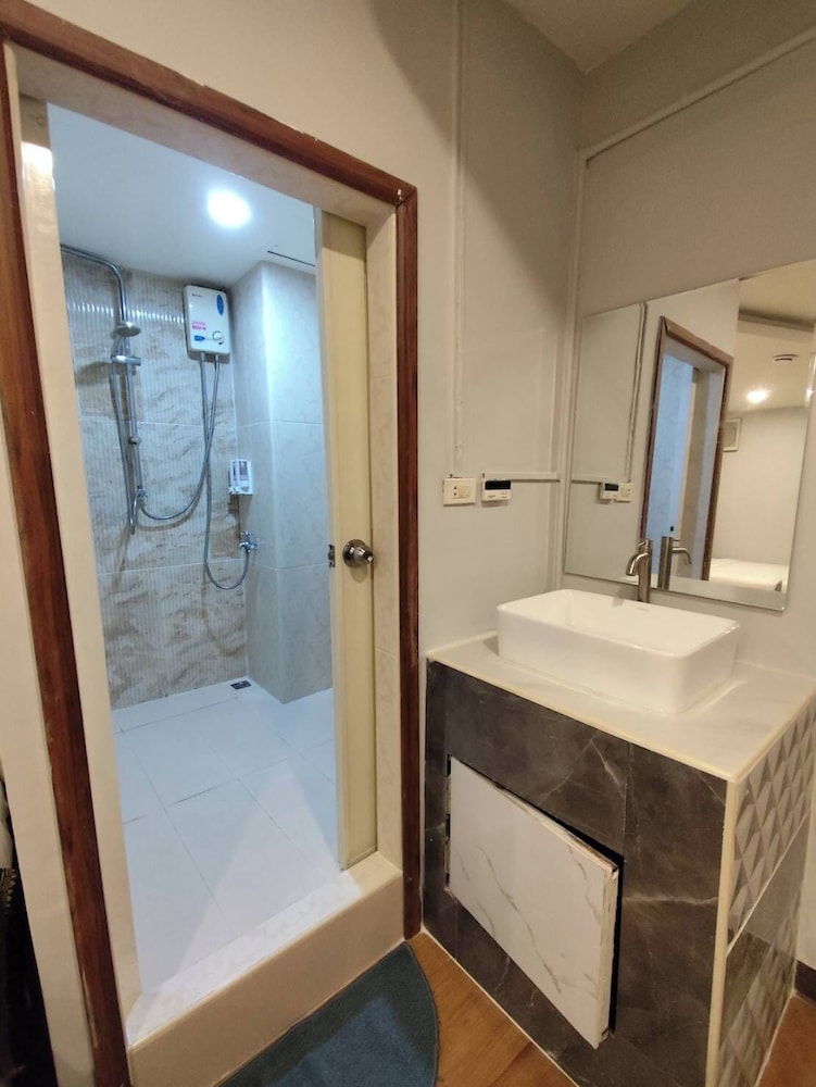 Longzhu Guesthouse 47/49