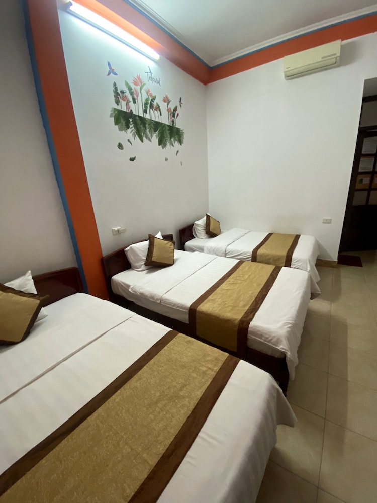 Alex Hotel 6/72