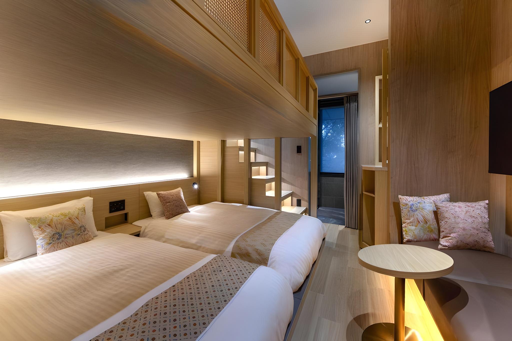FAMILY, BUNK BED