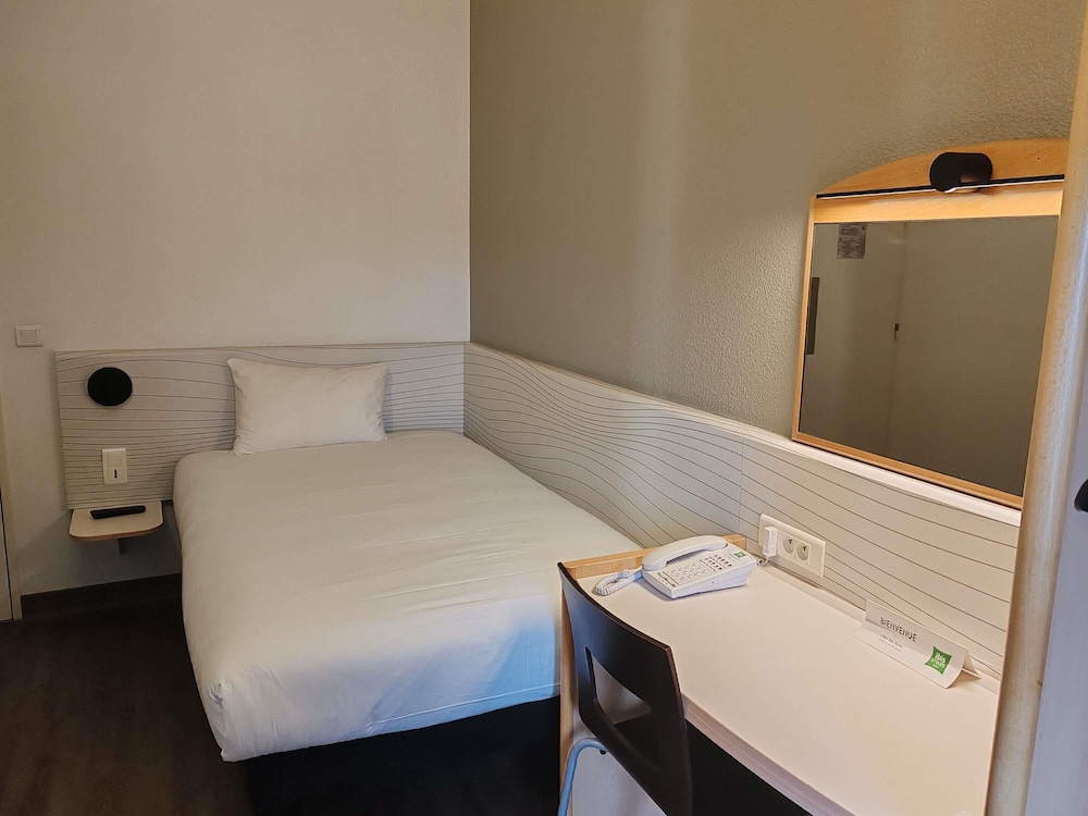 Ibis Styles Poissy 17/50