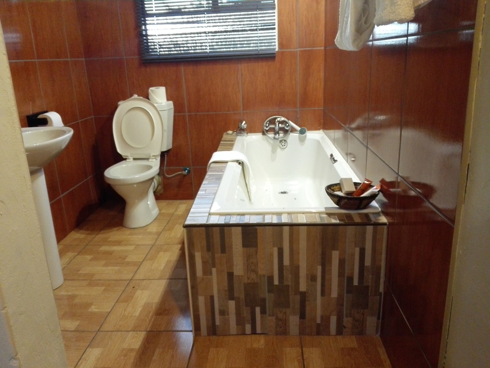 Chobe Sunset Chalets 29/49