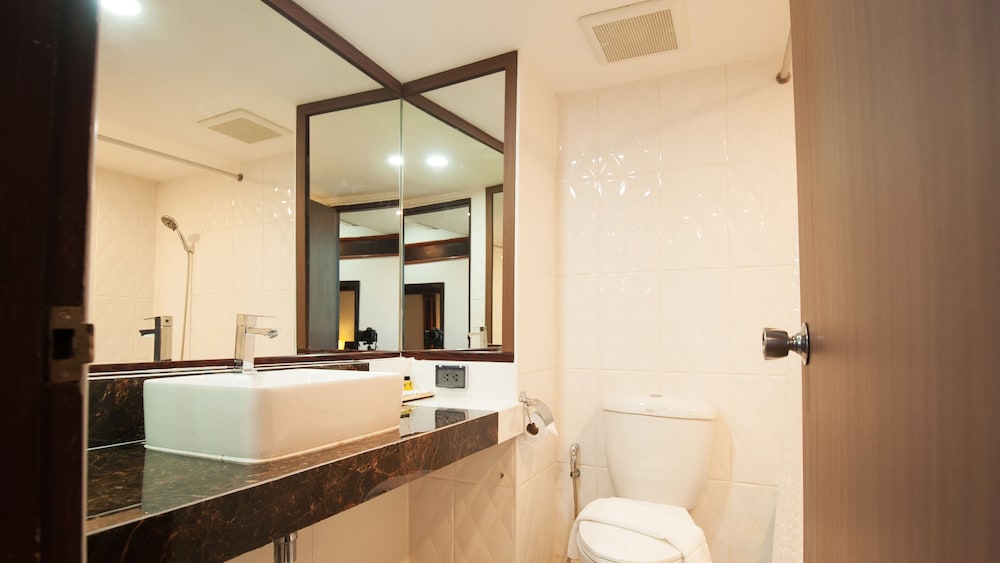 B2 Chang Phueak Gate Premier Hotel 28/31