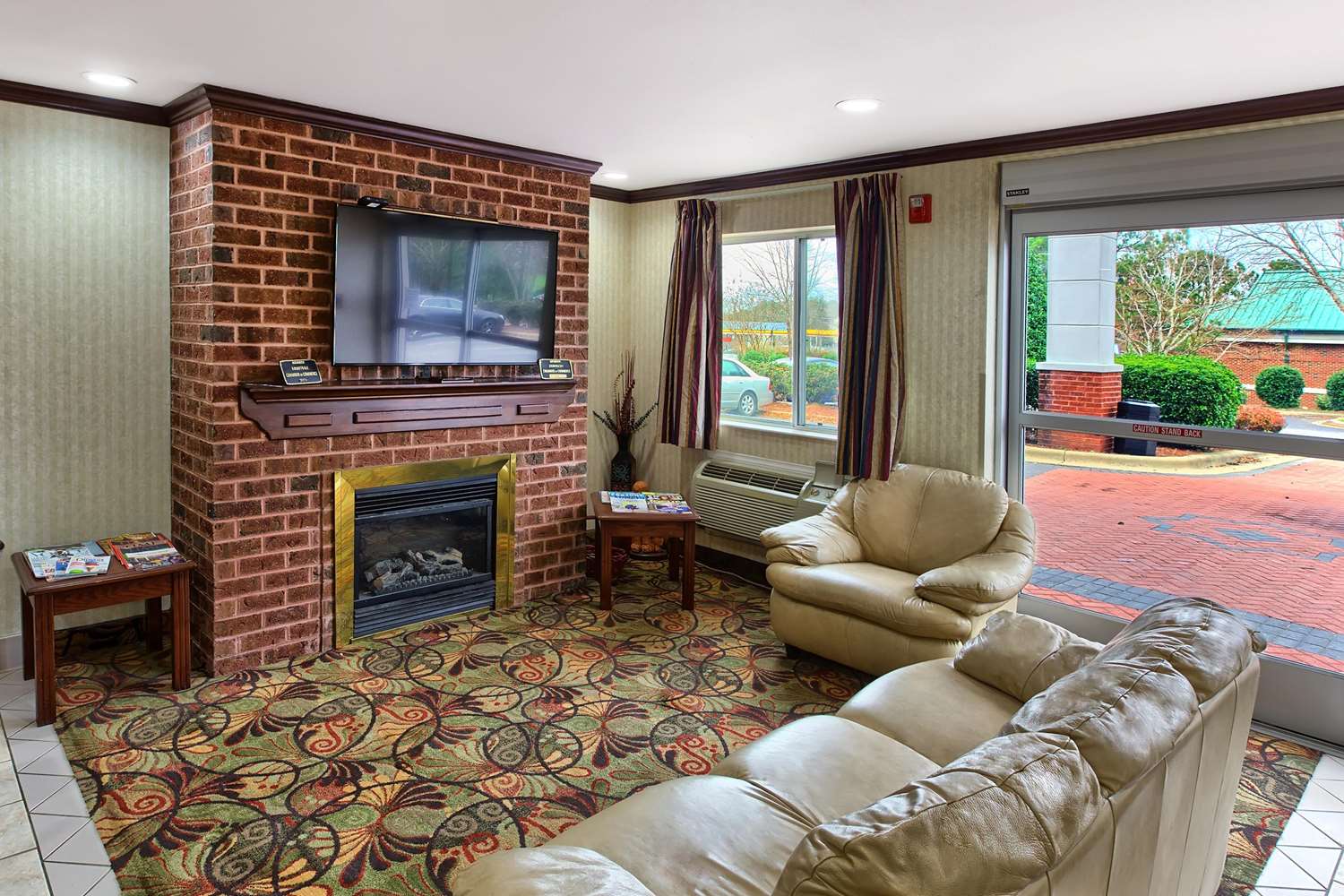 Country Hearth Inn Knightdale Raleigh 18/28
