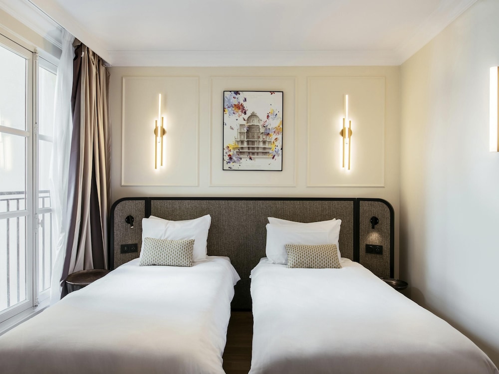 SUPERIOR, STUDIO, DOUBLE BED, LARGE