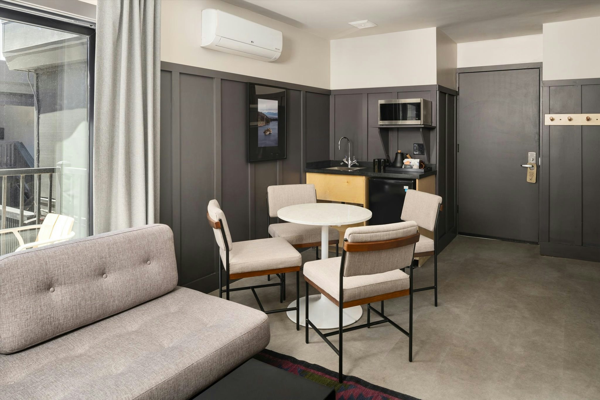 The Coachman Hotel 27/39
