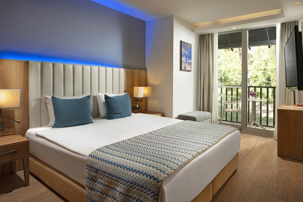 Family, Double and Twin Beds, Land Side، Liberty Lykia 2/3