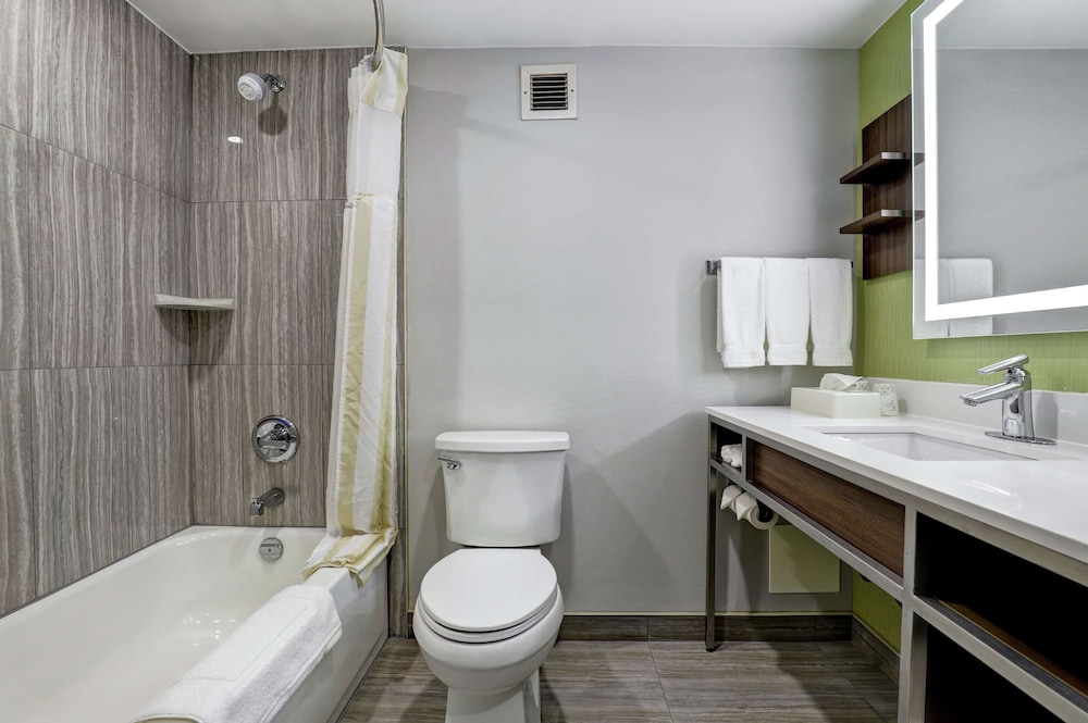 Hilton Garden Inn Toronto/Ajax 24/62