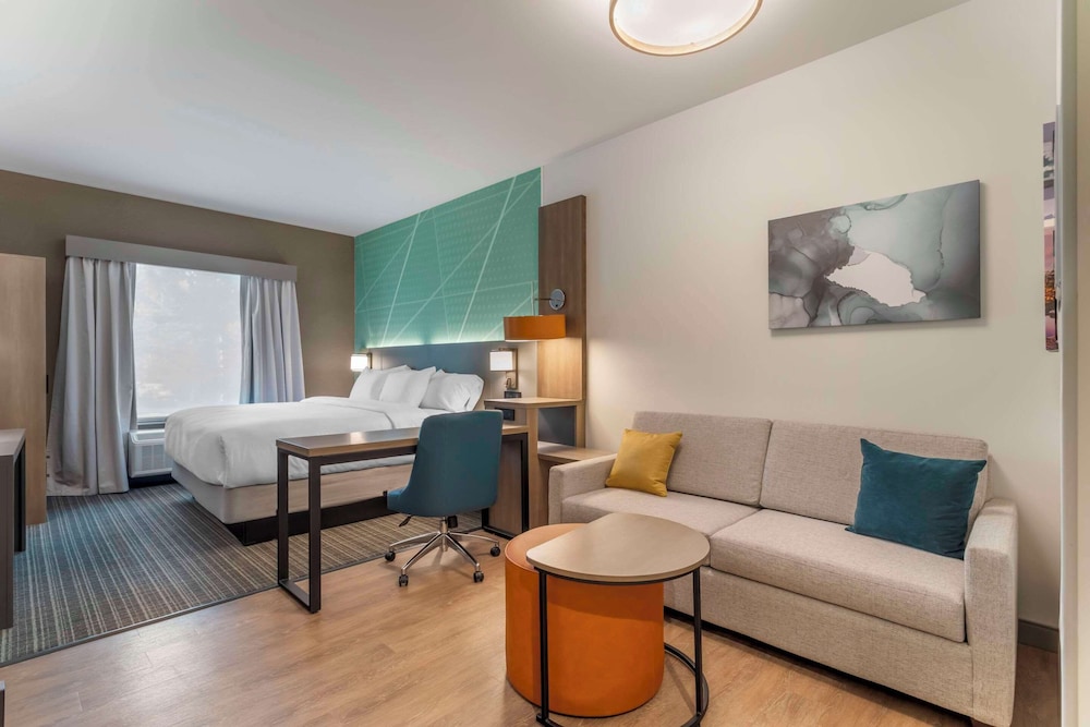 Comfort Suites Gatlinburg Downtown-Convention Center 43/60