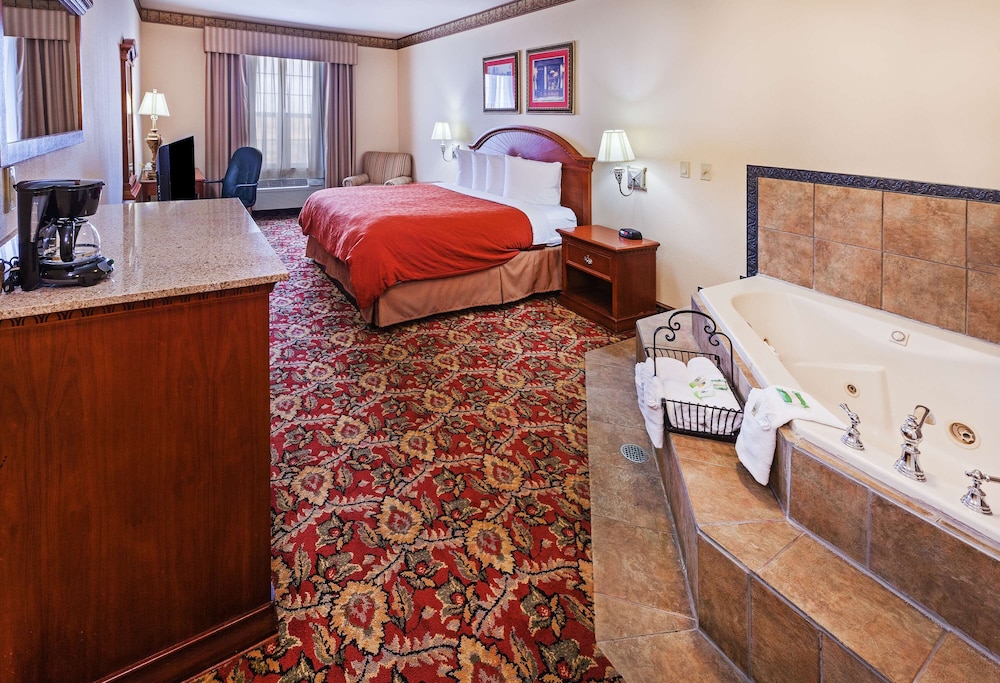 Country Inn & Suites By Radisson, Amarillo I-40 West, TX 5/18