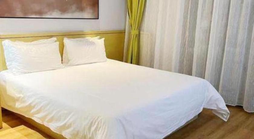 IU Hotel (Suzhou Dushu Lake Moon Bay Metro Station) 35/54