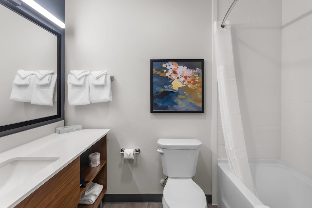 Everhome Suites Clarksville Ft. Campbell Area 56/60