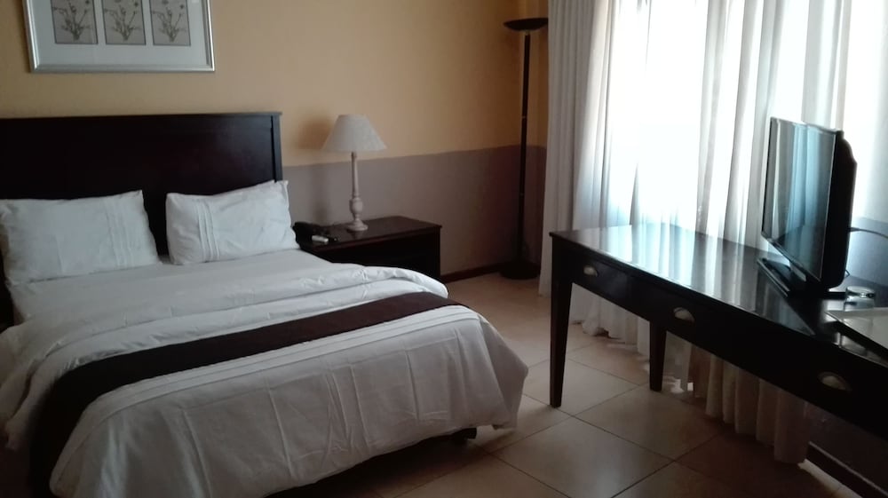 Villa Via - Midrand 16/68