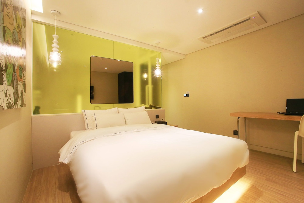 Forestar Hotel 9/52