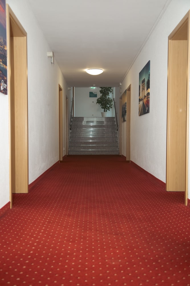 Friends Hotel Kerpen 43/48