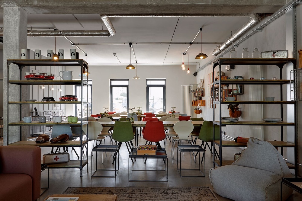Kroger By Underdog Hotels 40/52
