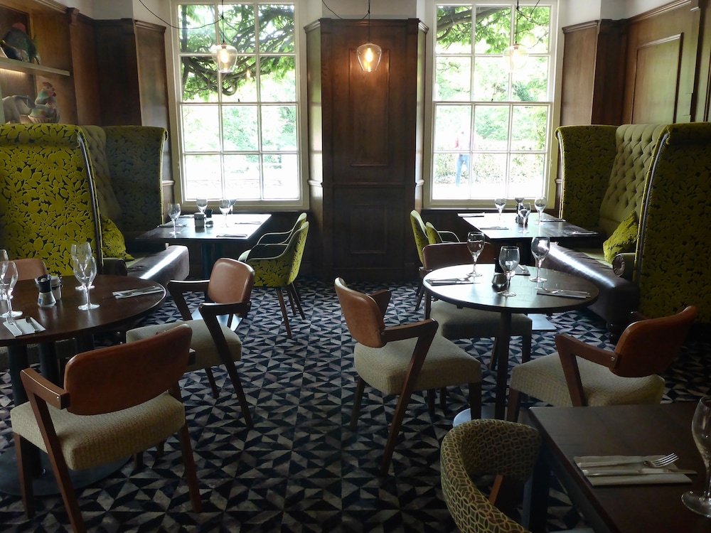 Royal Oak Hotel 35/49